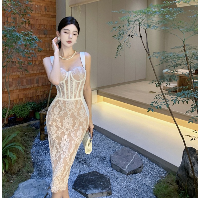 ชุดเดรสยาวสวยๆ สไตล์เกาหลี มีขนาด S M L XL สนใจทักแชท