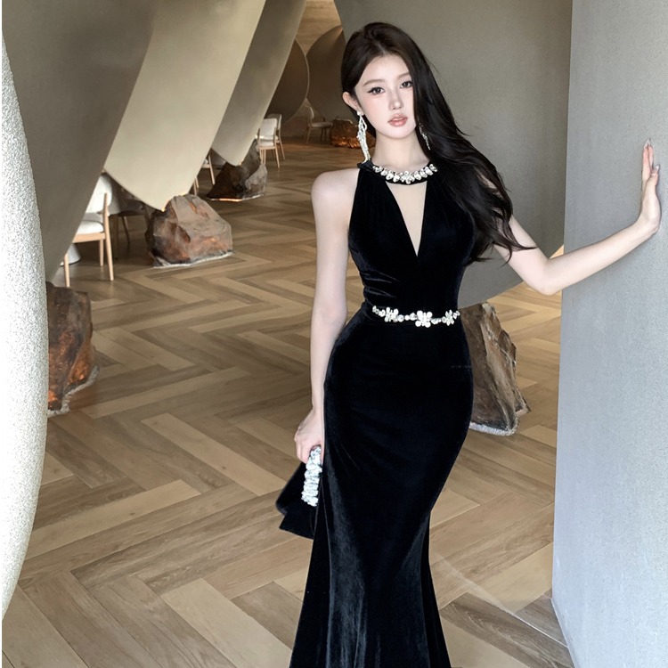 ชุดเดรสยาวสวยๆ สไตล์เกาหลี มีขนาด S M L XL สนใจทักแชท