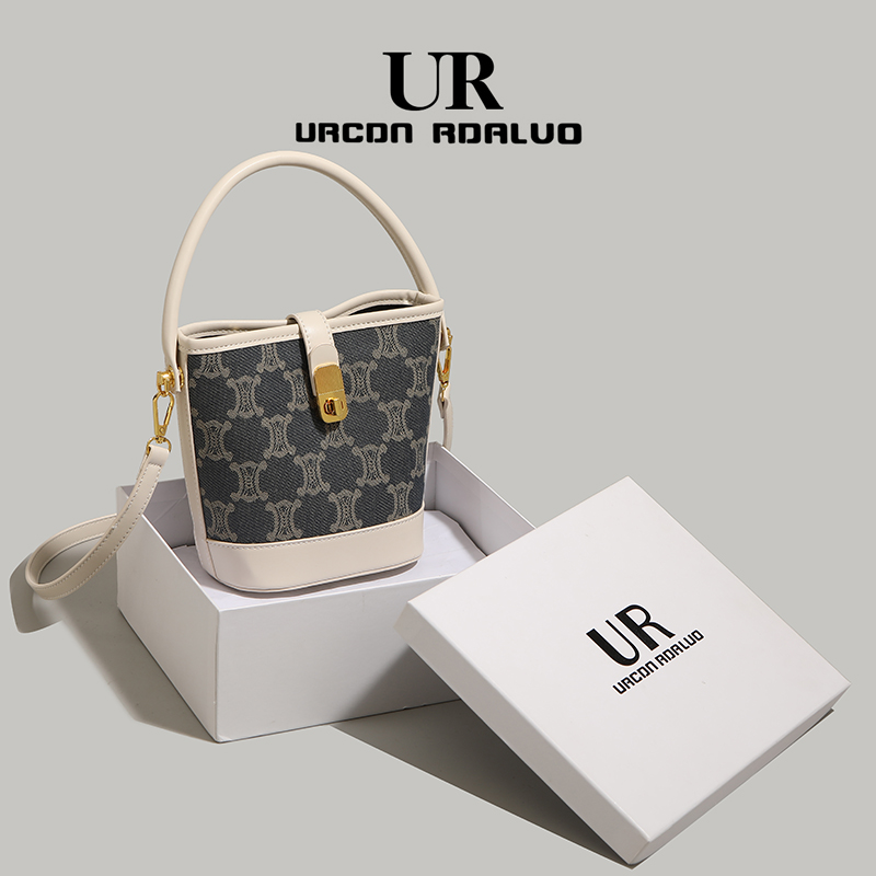 กระเป๋าผู้หญิงสวยๆ กระเป๋าสะพายข้างผู้หญิง กระเป๋าแบรนด์COOL BAG