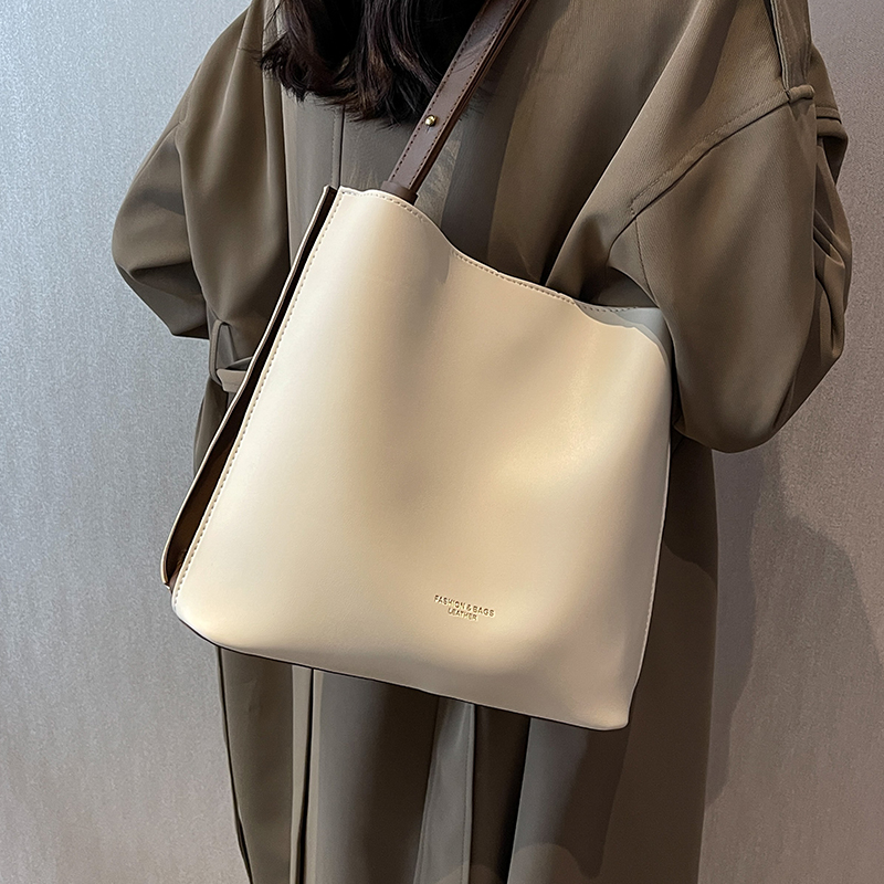 กระเป๋าผู้หญิงสวยๆ กระเป๋าสะพายข้างผู้หญิง กระเป๋าแบรนด์COOL BAG