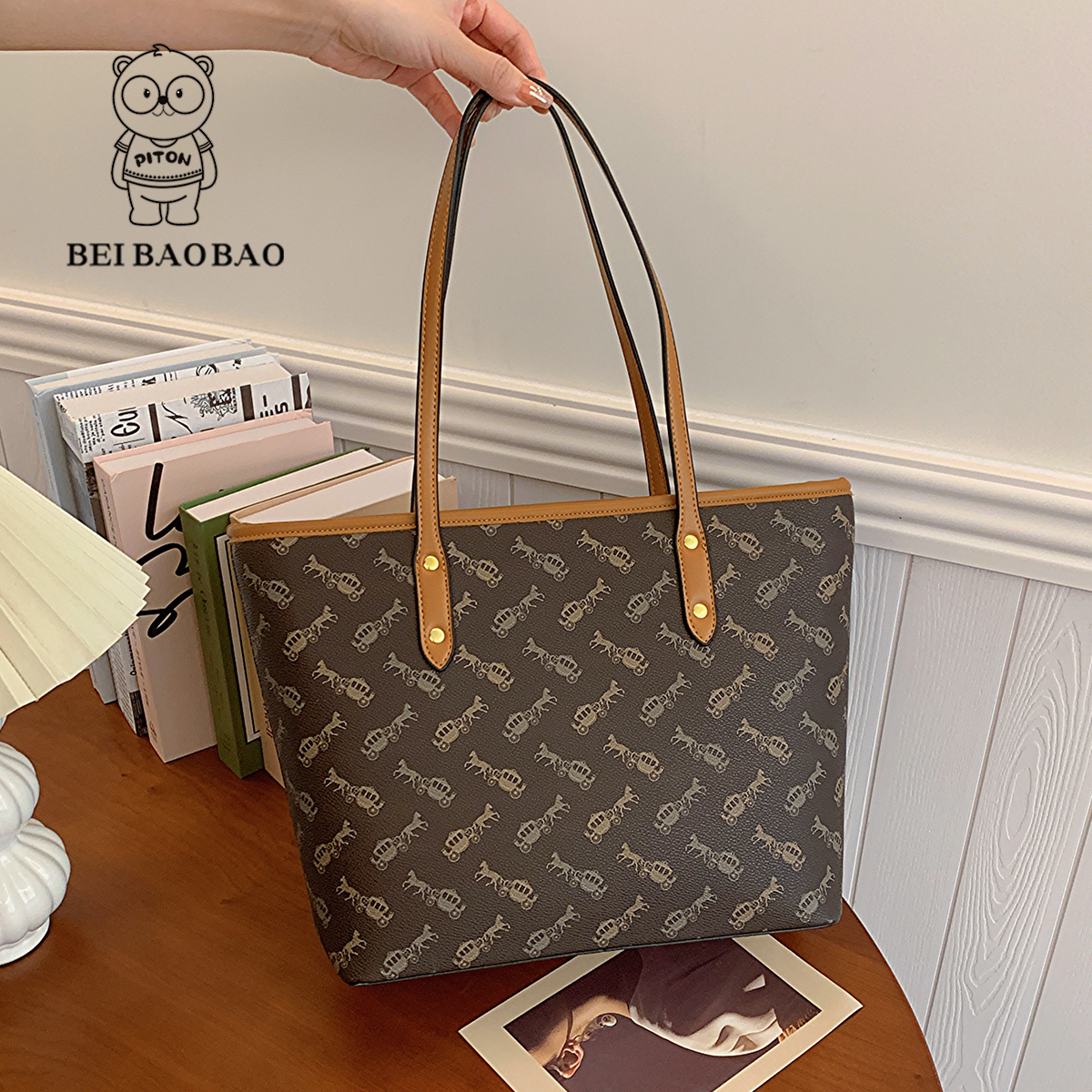 กระเป๋าผู้หญิงสวยๆ กระเป๋าสะพายข้างผู้หญิง กระเป๋าแบรนด์ BEAR BAG กระเป๋าหมีสุดคิ้ว!