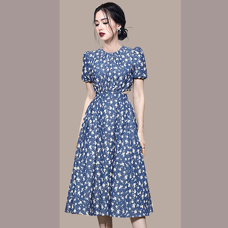ชุดเดรสยาวสวยๆ สไตล์เกาหลี มีขนาด S M L XL สนใจทักแชท