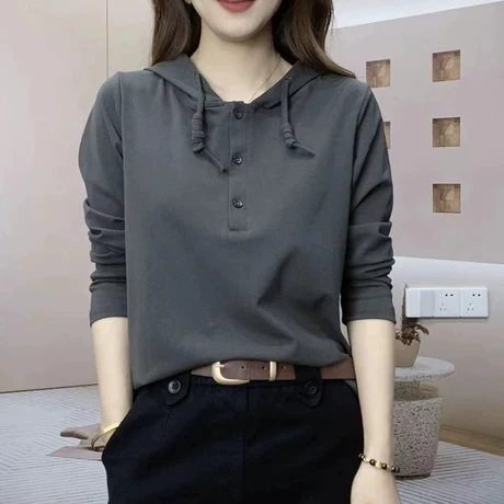 เสื้อยืดแขนยาว มีฮู้ด มีขนาด S M L XL สนใจทักแชท