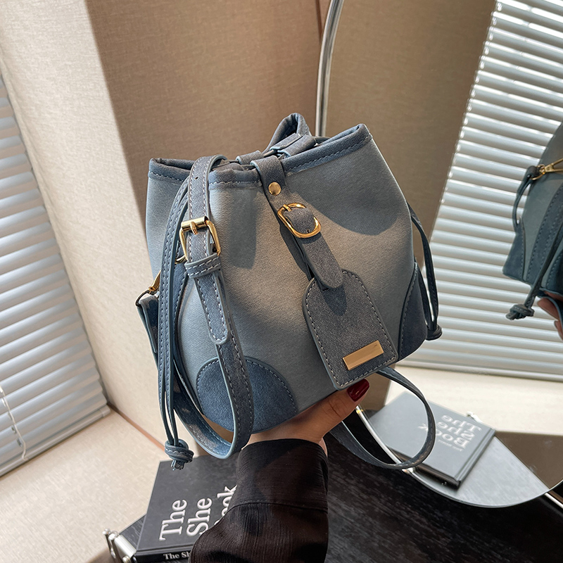 กระเป๋าผู้หญิงสวยๆ กระเป๋าสะพายข้างผู้หญิง กระเป๋าแบรนด์COOL BAG