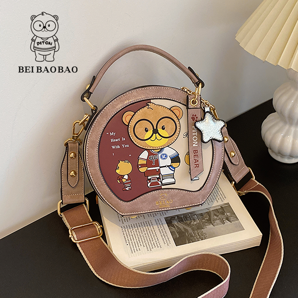 กระเป๋าผู้หญิงสวยๆ กระเป๋าสะพายข้างผู้หญิง กระเป๋าแบรนด์ BEAR BAG กระเป๋าหมีสุดคิ้ว!