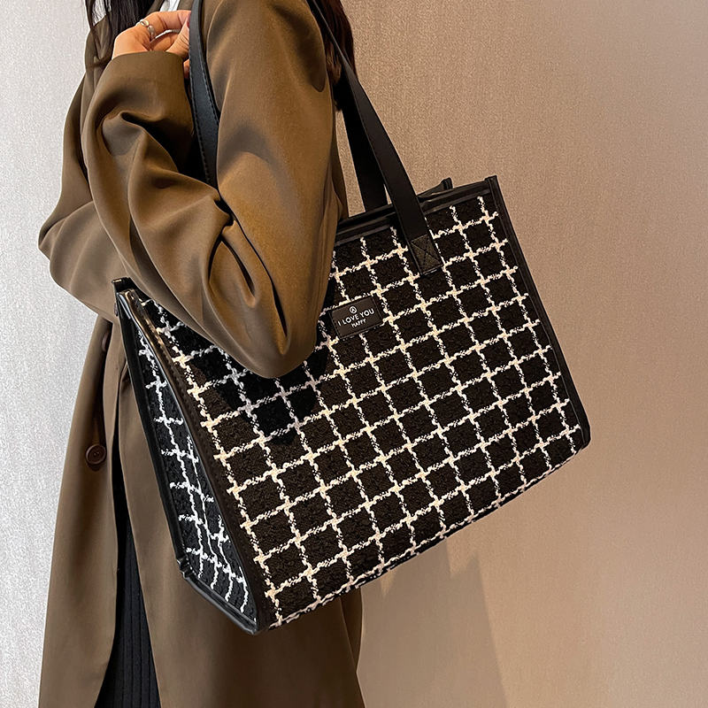 กระเป๋าผู้หญิงสวยๆ กระเป๋าสะพายข้างผู้หญิง กระเป๋าแบรนด์COOL BAG