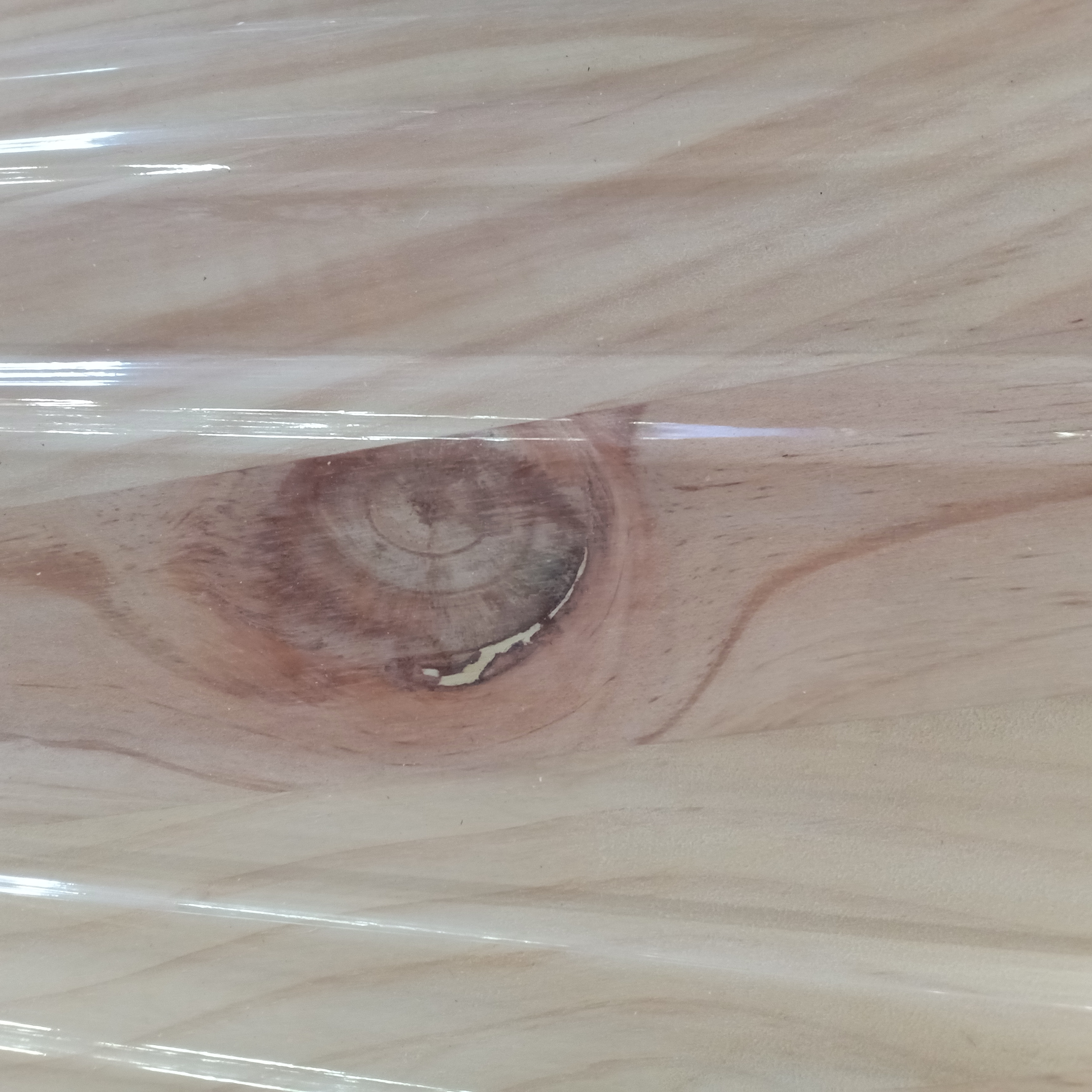 แผ่นไม้สนเรดิเอต้า (มีตา) หนา 15 มม.