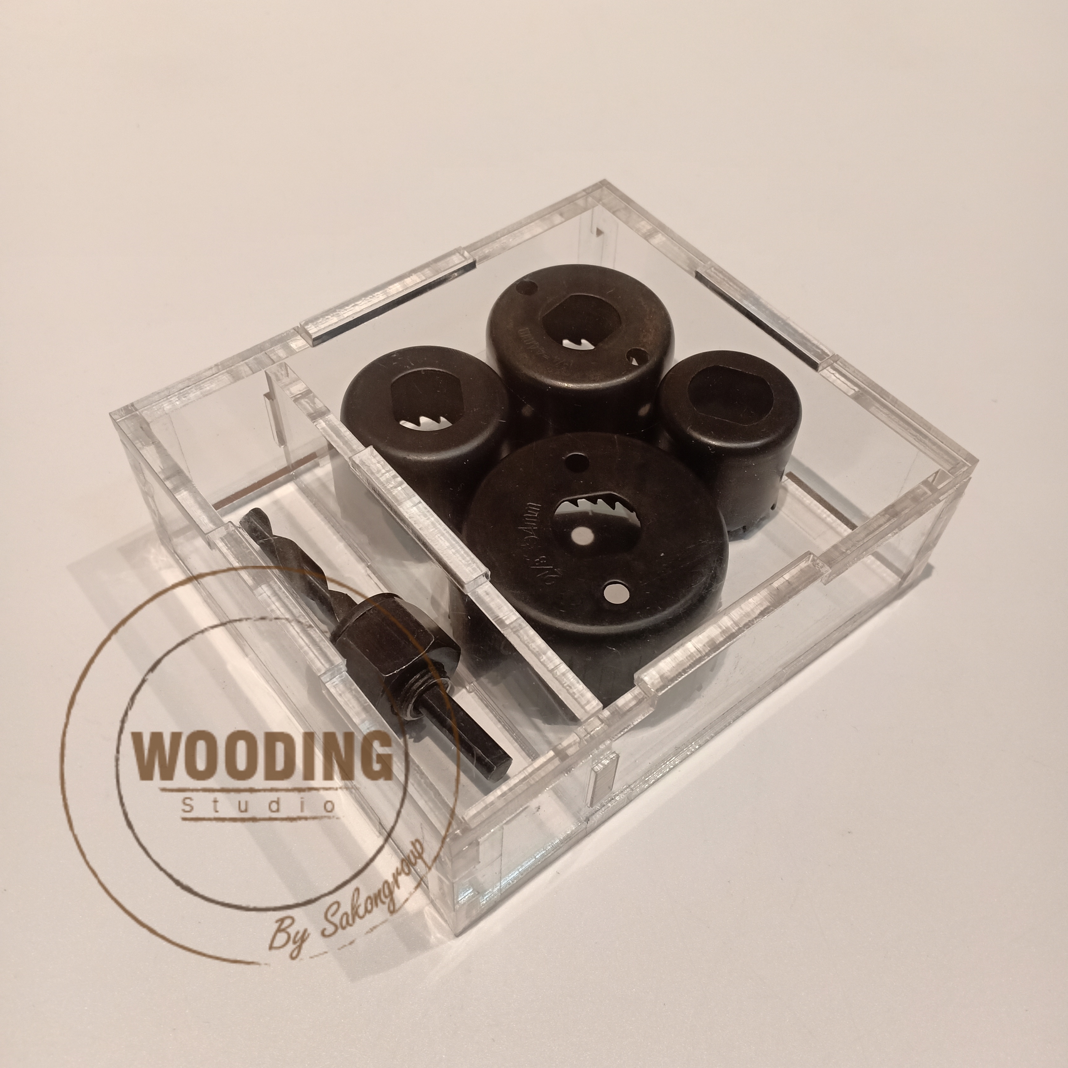 บริการออกแบบและผลิตกล่องจิ๊กซอลอะคริลิค