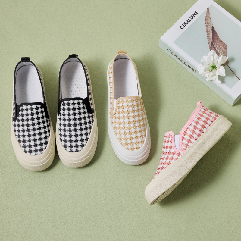 รองเท้าผ้าใบผู้หญิง ใส่สบาย รองเท้าผ้าใบใส่เที่ยวผู้หญิง มีSIZE 35 36 37 38 39 40