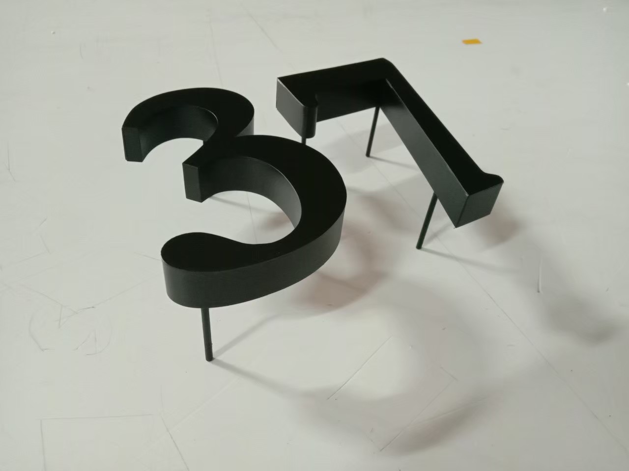 งานป้ายบ้านเลขที่ 37