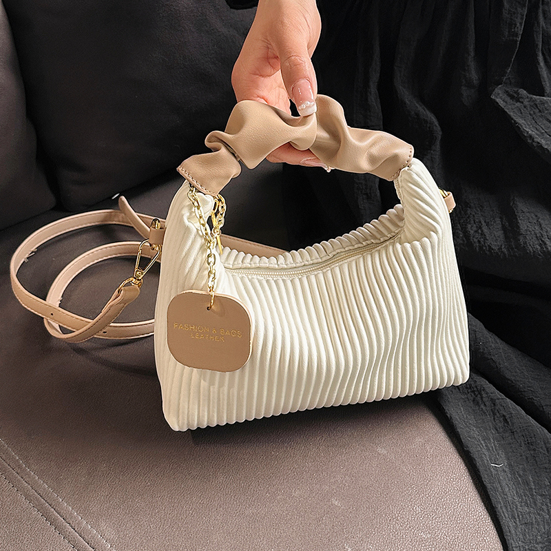 กระเป๋าผู้หญิงสวยๆ กระเป๋าสะพายข้างผู้หญิง กระเป๋าแบรนด์COOL BAG