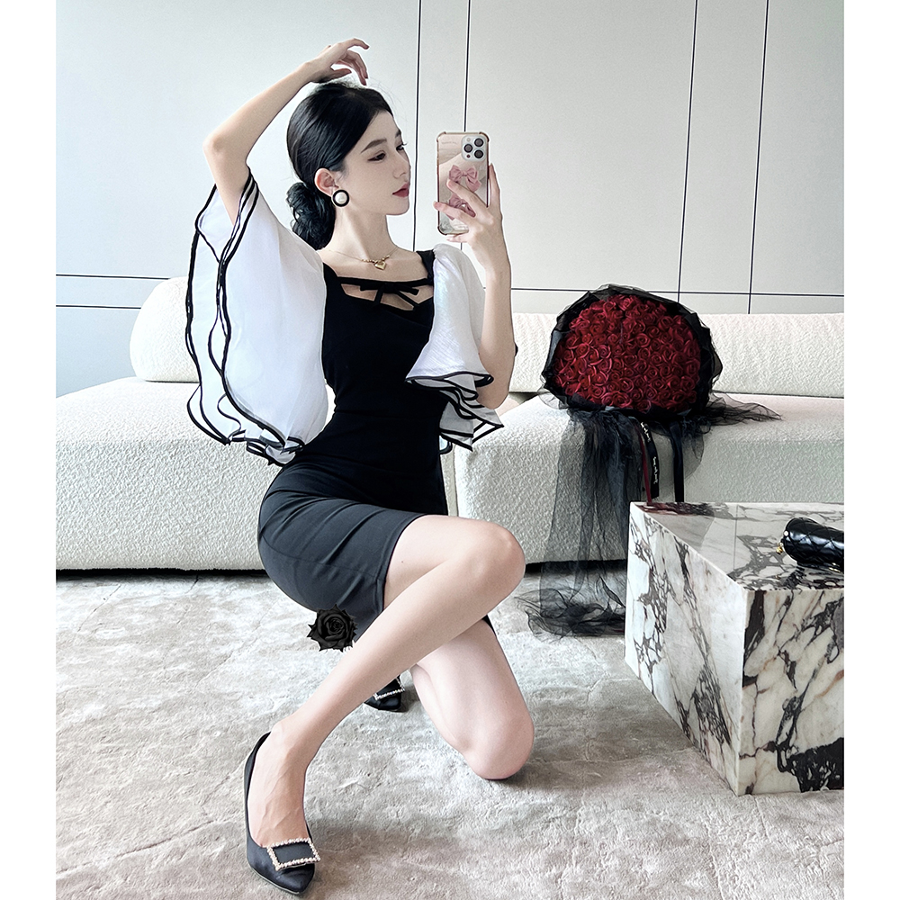 ชุดเดรสยาวสวยๆ สไตล์เกาหลี มีขนาด S M L XL สนใจทักแชท