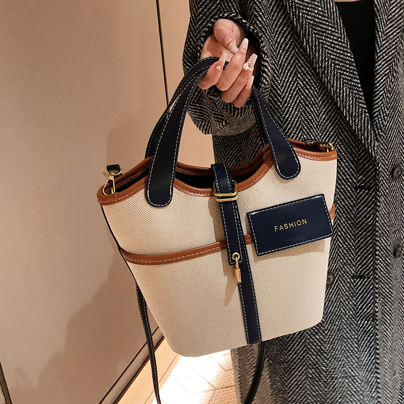 กระเป๋าผู้หญิงสวยๆ กระเป๋าสะพายข้างผู้หญิง กระเป๋าแบรนด์COOL BAG