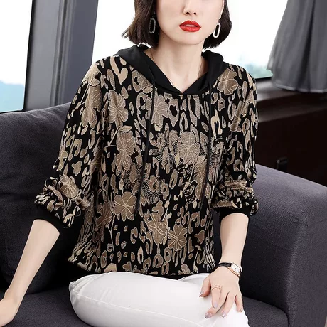 เสื้อยืดแขนยาว มีฮู้ด มีขนาด S M L XL สนใจทักแชท