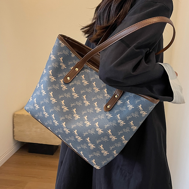 กระเป๋าผู้หญิงสวยๆ กระเป๋าสะพายข้างผู้หญิง กระเป๋าแบรนด์COOL BAG