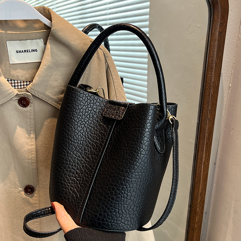 กระเป๋าผู้หญิงสวยๆ กระเป๋าสะพายข้างผู้หญิง กระเป๋าแบรนด์COOL BAG