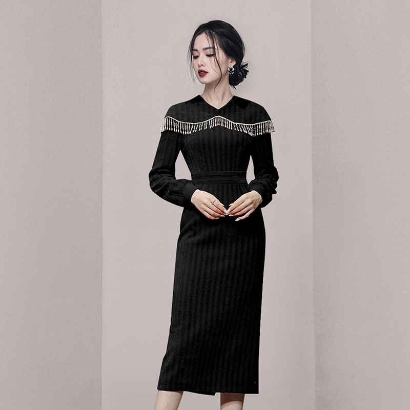 ชุดเดรสยาวสวยๆ สไตล์เกาหลี มีขนาด S M L XL สนใจทักแชท