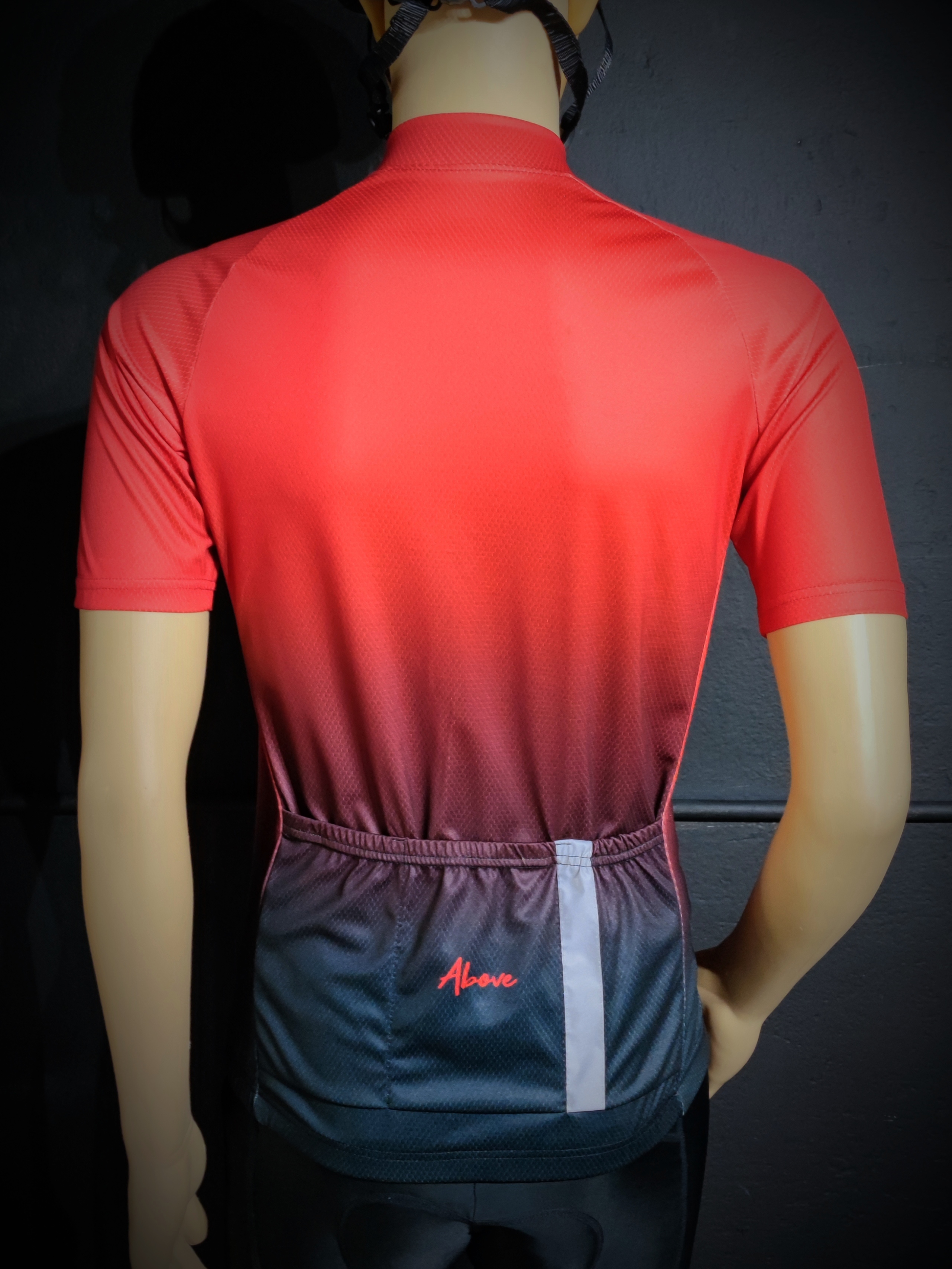 เสื้อปั่นจักรยาน Above