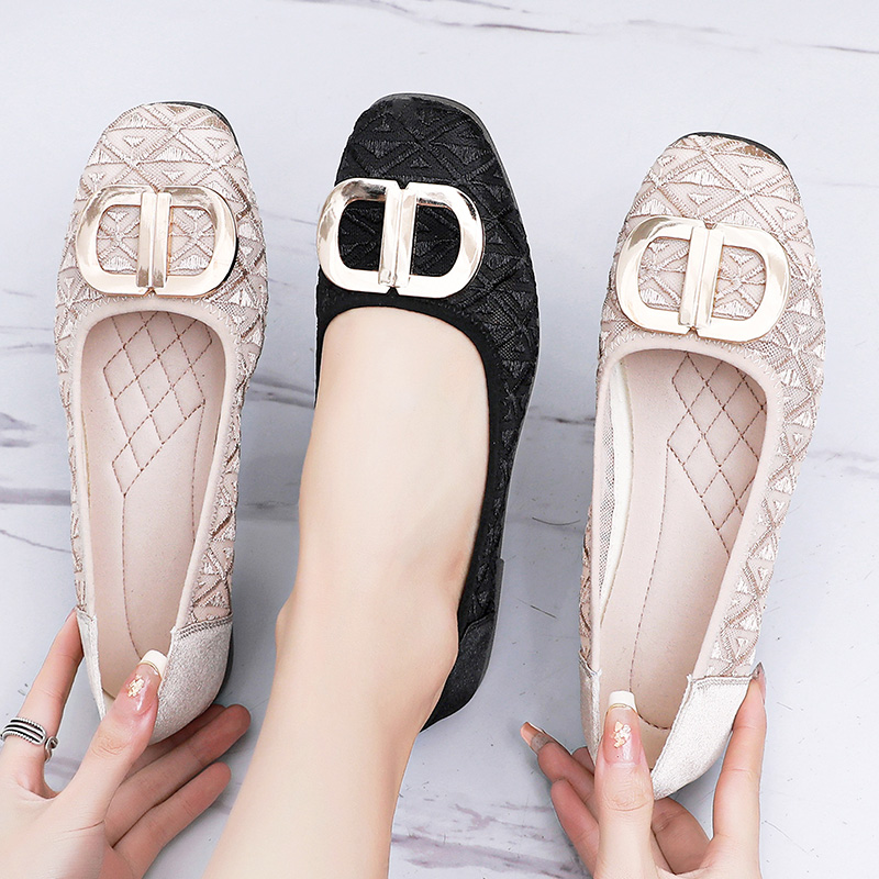 รองเท้าผ้าใบผู้หญิง ใส่สบาย รองเท้าผ้าใบใส่เที่ยวผู้หญิง มีSIZE 35 36 37 38 39 40