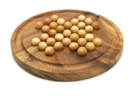 หมากข้ามฐานกลม Solitaire ของเล่นเพื่อการเรียนรู้ ของเล่นไม้ เกมส์ไม้