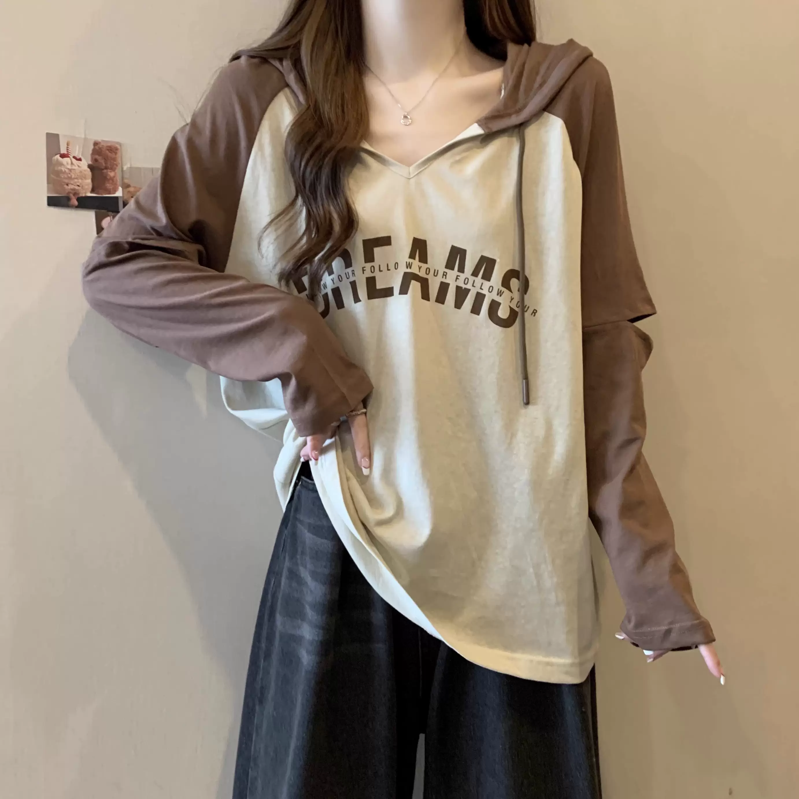 เสื้อยืดแขนยาว มีฮู้ด มีขนาด S M L XL สนใจทักแชท