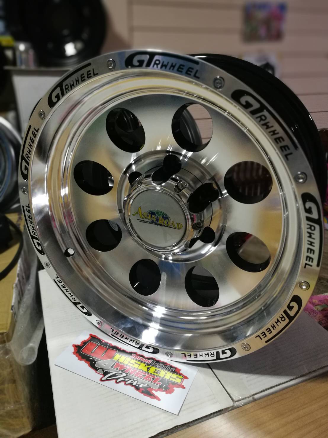 ล้อแม็กออฟโรด GT 16 x 8" Offset-20 6รู x PCD139.7 GTRWHEEL เงา พร้อมครอบดุม Asia Road