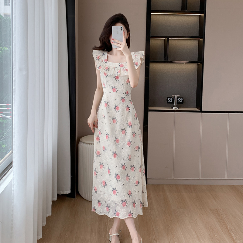 ชุดเดรสยาวสวยๆ สไตล์เกาหลี มีขนาด S M L XL สนใจทักแชท
