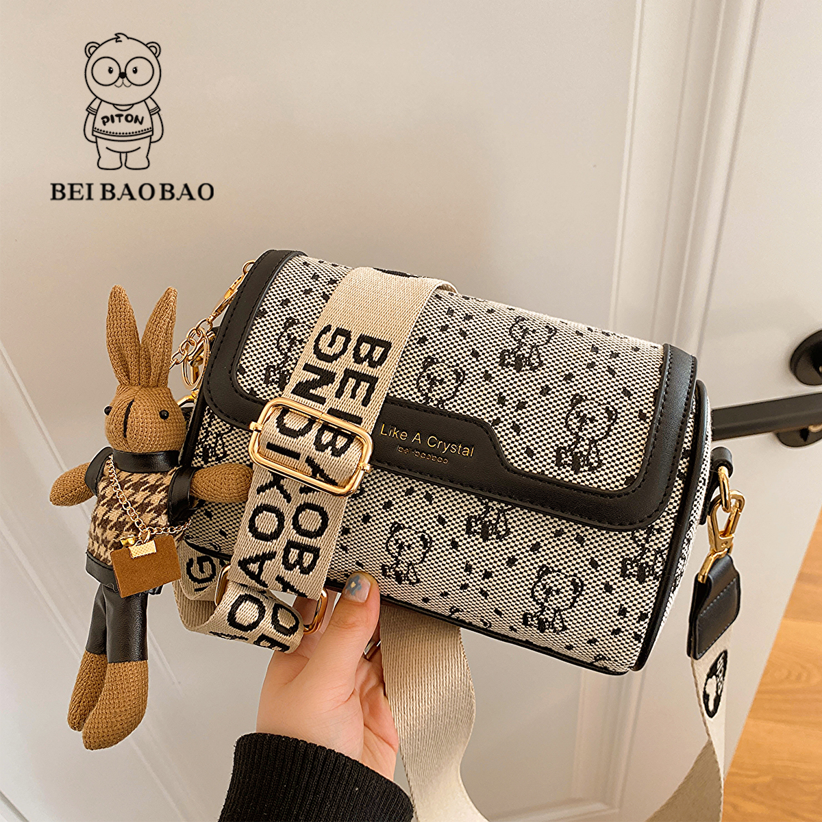 กระเป๋าผู้หญิงสวยๆ กระเป๋าสะพายข้างผู้หญิง กระเป๋าแบรนด์ BEAR BAG กระเป๋าหมีสุดคิ้ว!
