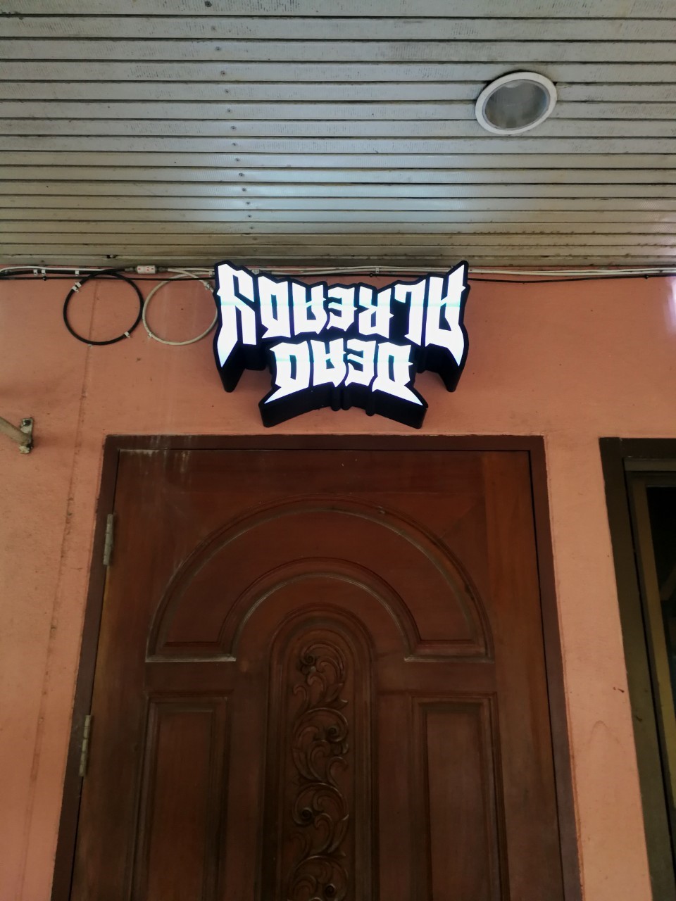 กล่องไฟออกหน้า - ลาดพร้าว 101