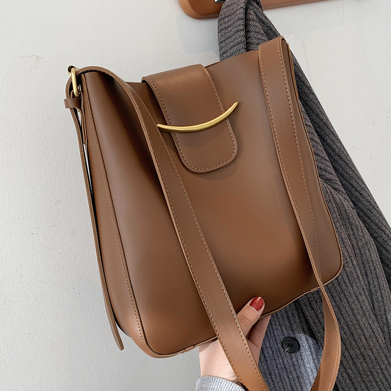 กระเป๋าผู้หญิงสวยๆ กระเป๋าสะพายข้างผู้หญิง กระเป๋าแบรนด์COOL BAG