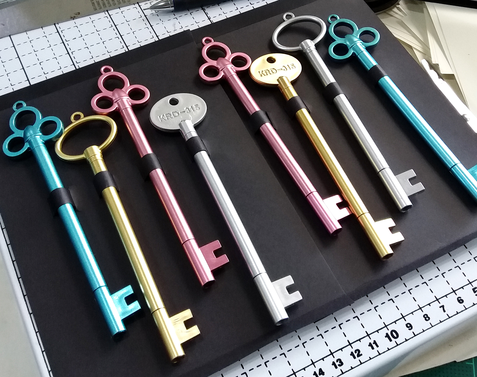 1x ปากกากุญแจ, ปากกาสร้างสรรค์ / KEY PEN