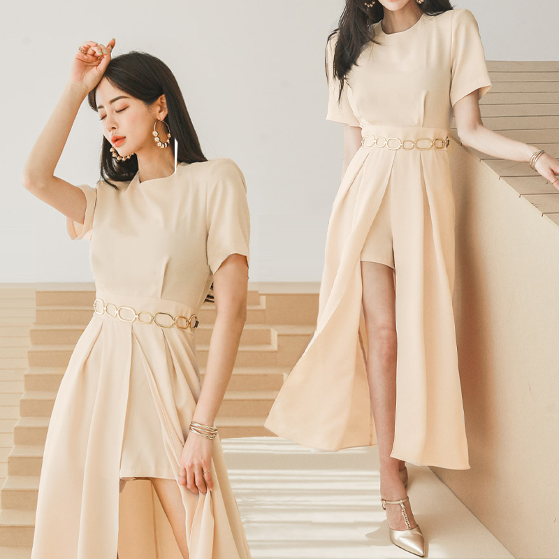 ชุดเดรสยาวสวยๆ สไตล์เกาหลี มีขนาด S M L XL สนใจทักแชท