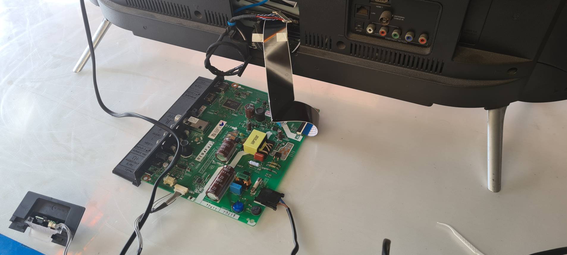 Main Board SHARP 2T-C32BA1M DUNTKG915FM01