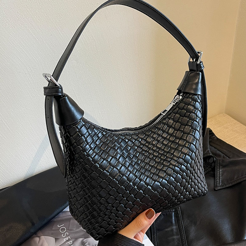 กระเป๋าผู้หญิงสวยๆ กระเป๋าสะพายข้างผู้หญิง กระเป๋าแบรนด์COOL BAG
