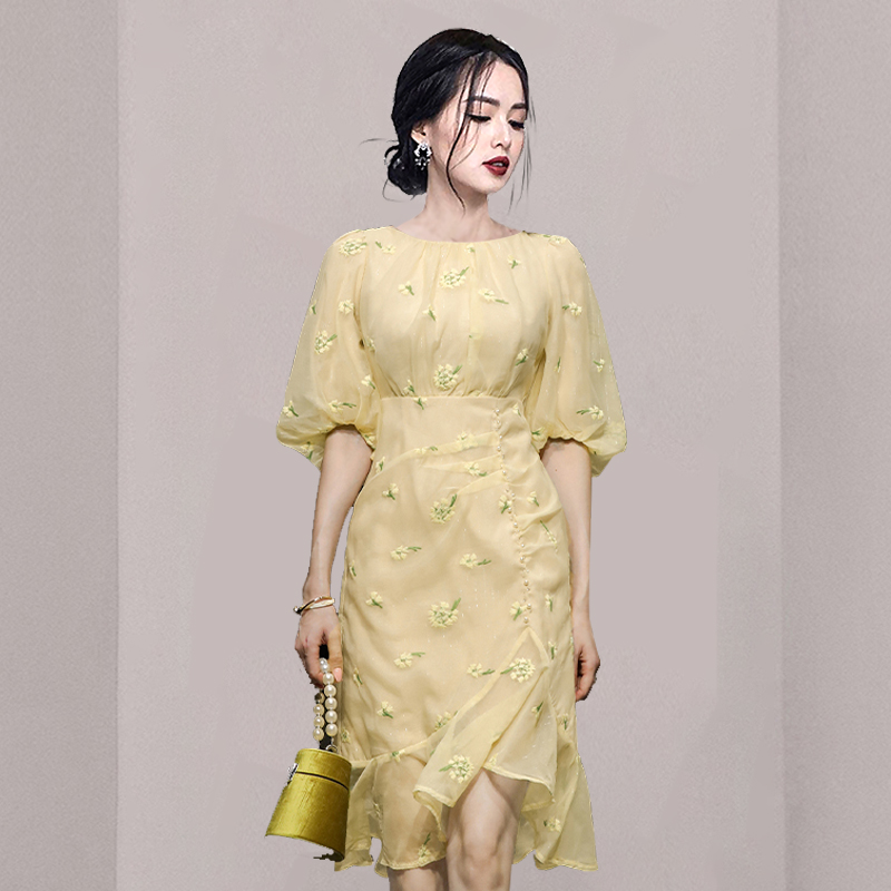ชุดเดรสยาวสวยๆ สไตล์เกาหลี มีขนาด S M L XL สนใจทักแชท