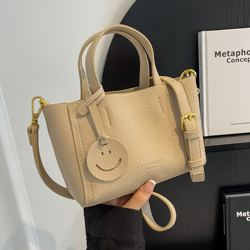 กระเป๋าผู้หญิงสวยๆ กระเป๋าสะพายข้างผู้หญิง กระเป๋าแบรนด์COOL BAG