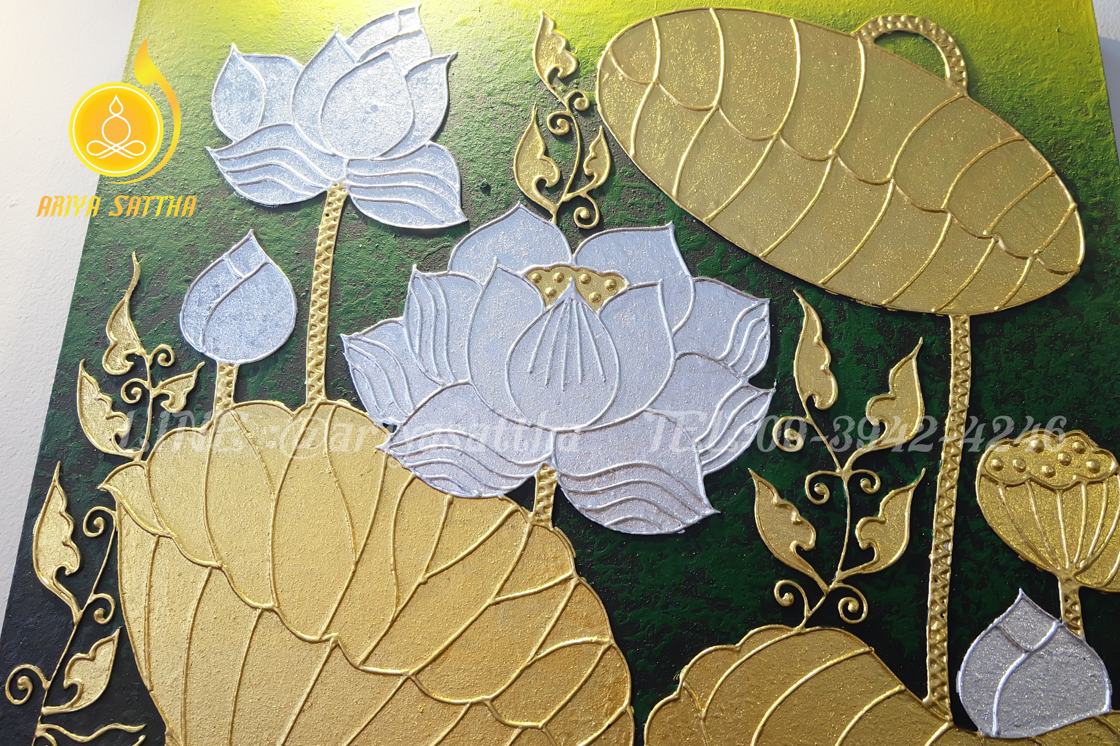 ภาพมงคล ดอกบัว ขนาด 60x60 cm.ตกแต่งบ้าน ห้องพระ ของขวัญขึ้นบ้านใหม่ งาน handmade ภาพวาดปิดทองแต่งผนังบ้าน คอนโด