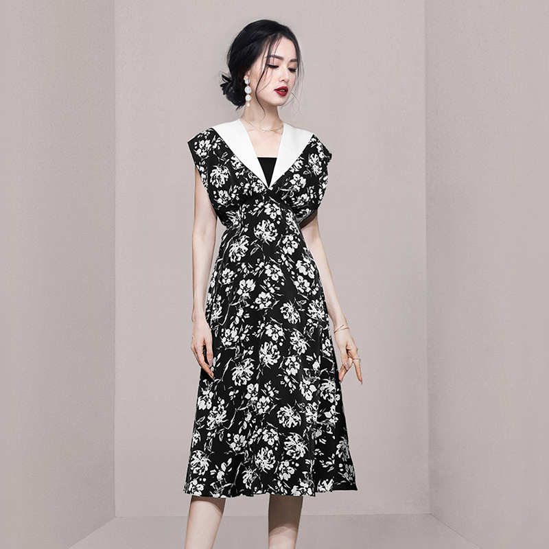 ชุดเดรสยาวสวยๆ สไตล์เกาหลี มีขนาด S M L XL สนใจทักแชท