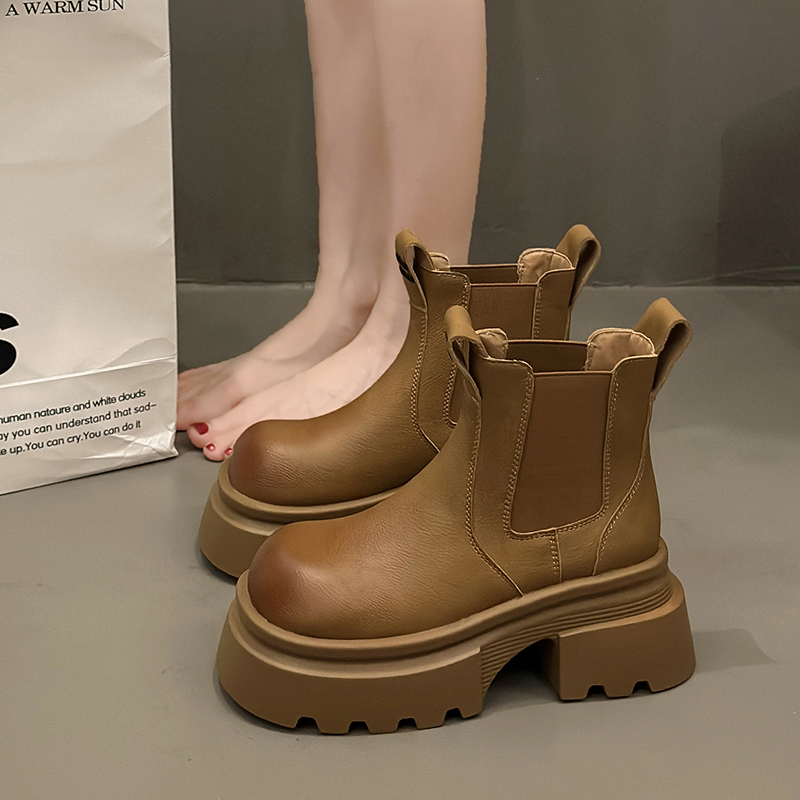 รองเท้าแฟชั่นผู้หญิงส้นเตี้ย ใส่สบาย มีขนาดให้สั่งซื้อ 35 36 37 38 39 40 สนใจทักแชท ฟรีค่าส่ง!