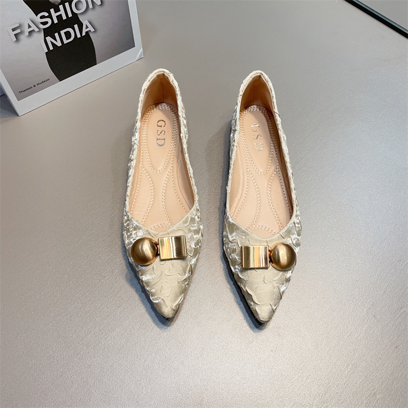 รองเท้าคัทชูผู้หญิงส้นเตี้ย ใส่สบาย มีขนาด35-40