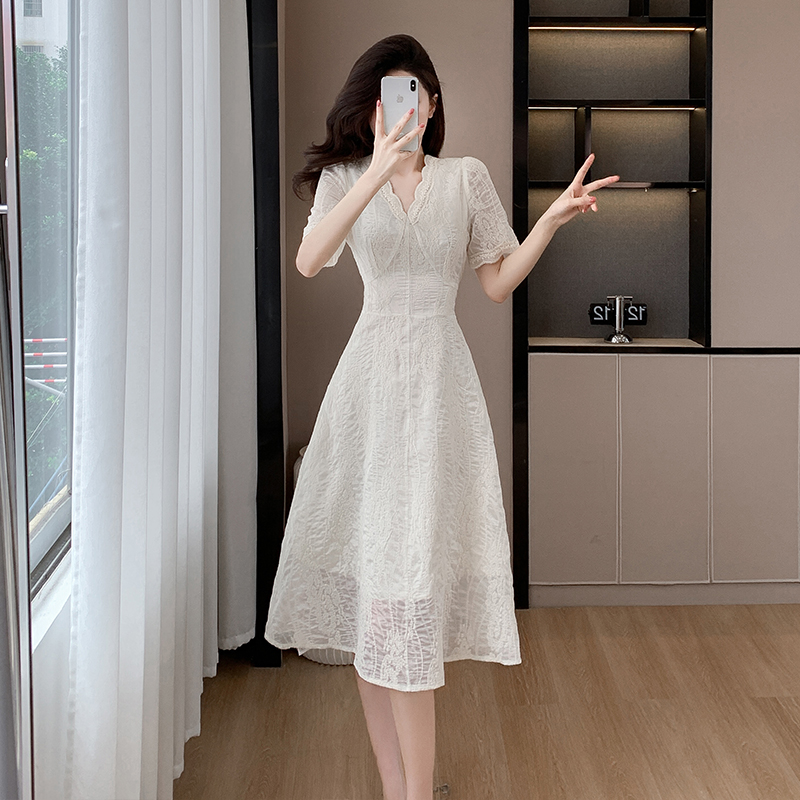 ชุดเดรสยาวสวยๆ สไตล์เกาหลี มีขนาด S M L XL สนใจทักแชท