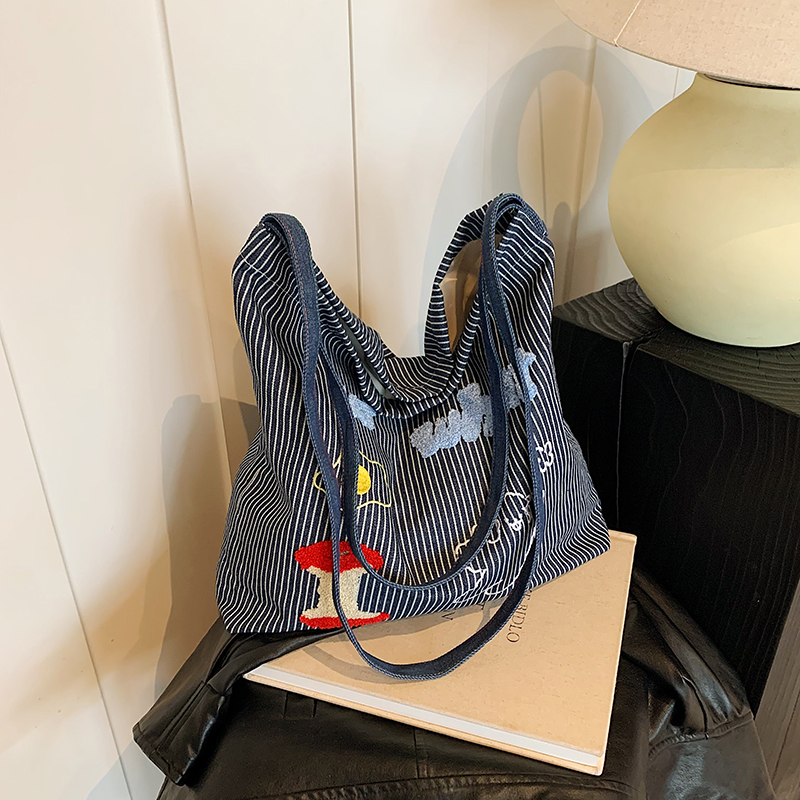 กระเป๋าผู้หญิงสวยๆ กระเป๋าสะพายข้างผู้หญิง กระเป๋าแบรนด์COOL BAG