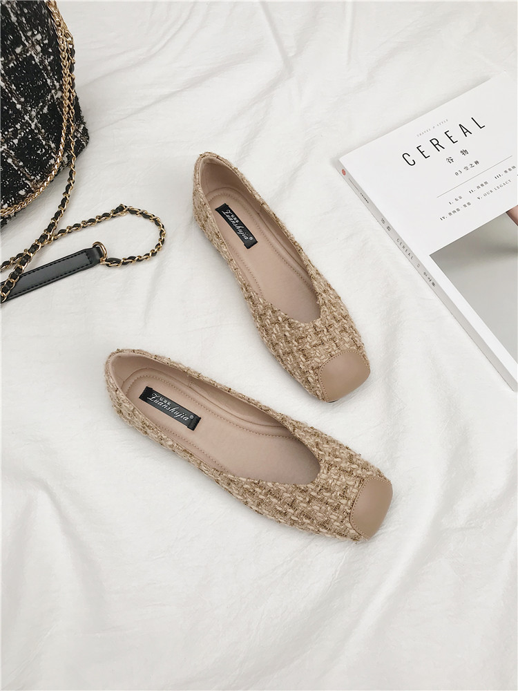 รองเท้าแฟชั่นผู้หญิงส้นเตี้ย ใส่สบาย มีขนาดให้สั่งซื้อ 35 36 37 38 39 40 สนใจทักแชท ฟรีค่าส่ง!