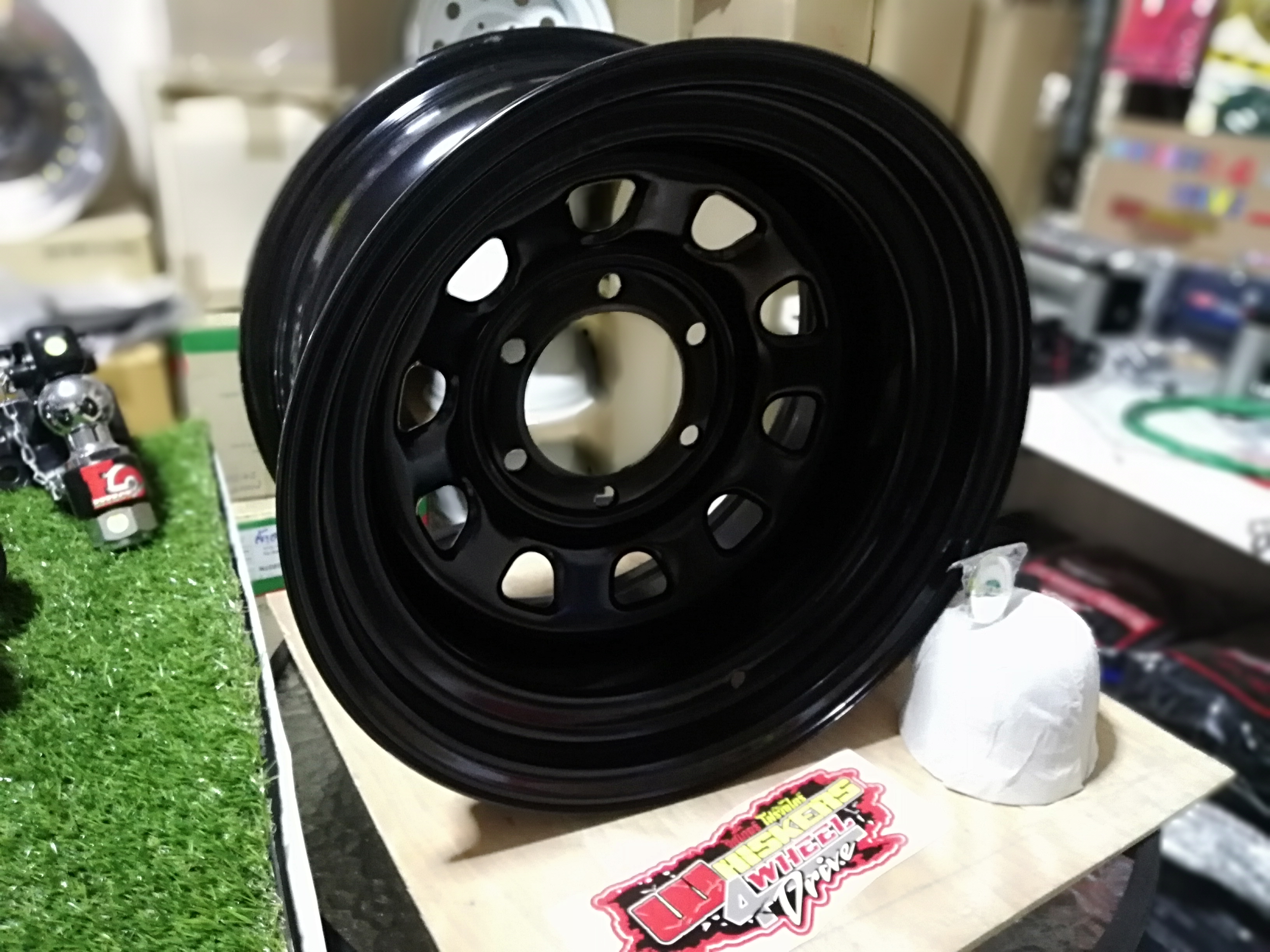 ล้อกระทะออฟโรด 15x8 et-30 สีดำ 5 รู 139.7