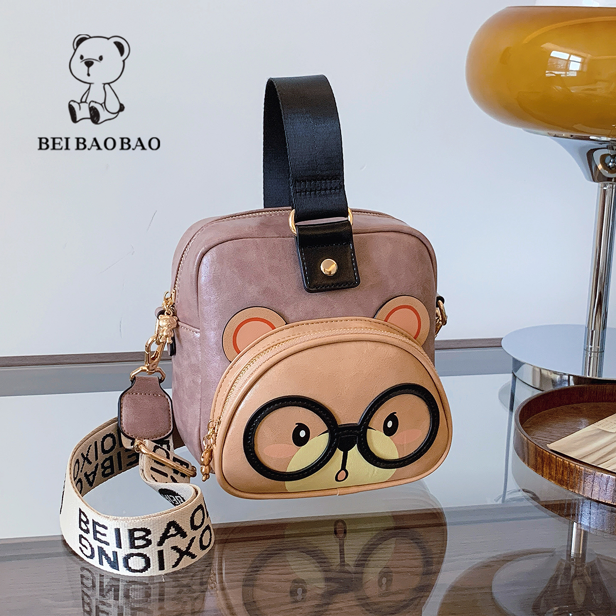 กระเป๋าผู้หญิงสวยๆ กระเป๋าสะพายข้างผู้หญิง กระเป๋าแบรนด์ BEAR BAG กระเป๋าหมีสุดคิ้ว!