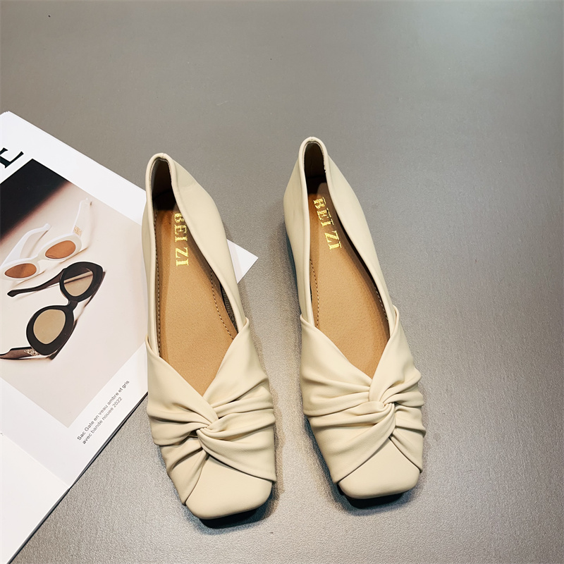 รองเท้าคัทชูผู้หญิงส้นเตี้ย ใส่สบาย มีขนาด35-40