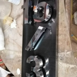 ป้ายบ้านเลขที่ 15/3 ตัวอักษรสแตนเลสเงา ติดบนสแตนเลสไททาเนียมสีดำยกขอบ