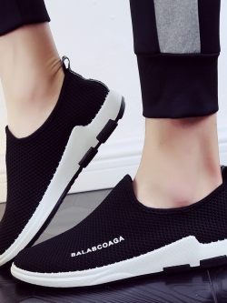 รองเท้าแฟชั่นอินเทรนด์