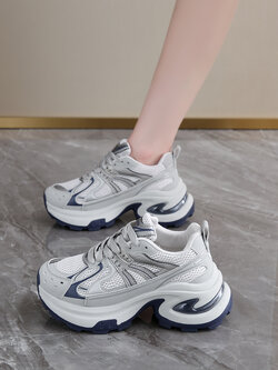 รองเท้าแฟชั่นผู้หญิงส้นเตี้ย ใส่สบาย มีขนาดให้สั่งซื้อ 35 36 37 38 39 40 สนใจทักแชท ฟรีค่าส่ง!