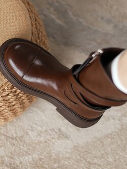 รองเท้าแฟชั่นผู้หญิงส้นเตี้ย ใส่สบาย มีขนาดให้สั่งซื้อ 35 36 37 38 39 40 สนใจทักแชท ฟรีค่าส่ง!